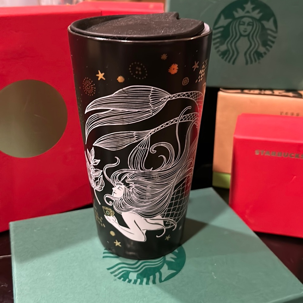 Siren ceramic black mug